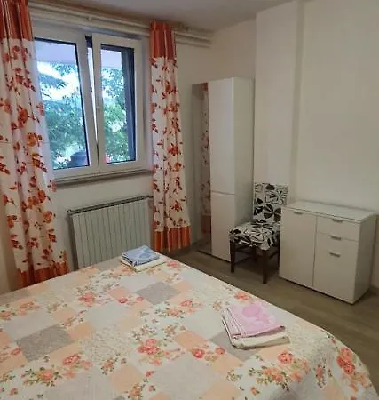 Miklus Apartamento *